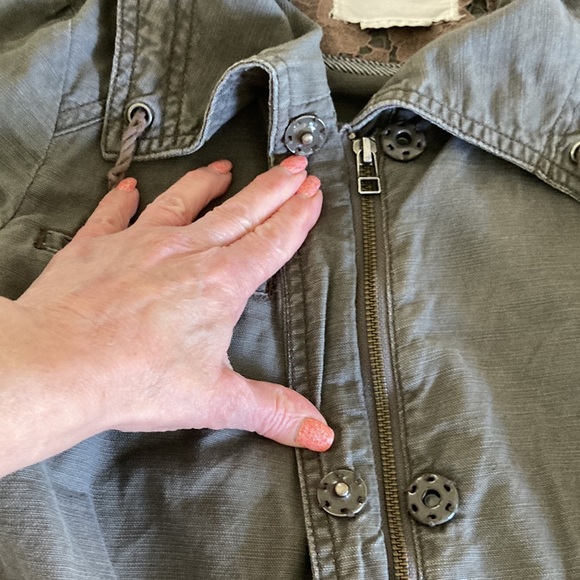 Adorable jacket from Anyhropology - Picture 4 of 9